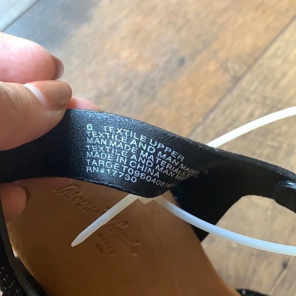 NWOT Clogs - Picture 5 of 5